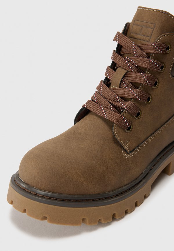 BERTRAM UNISEX – Schnürstiefelette