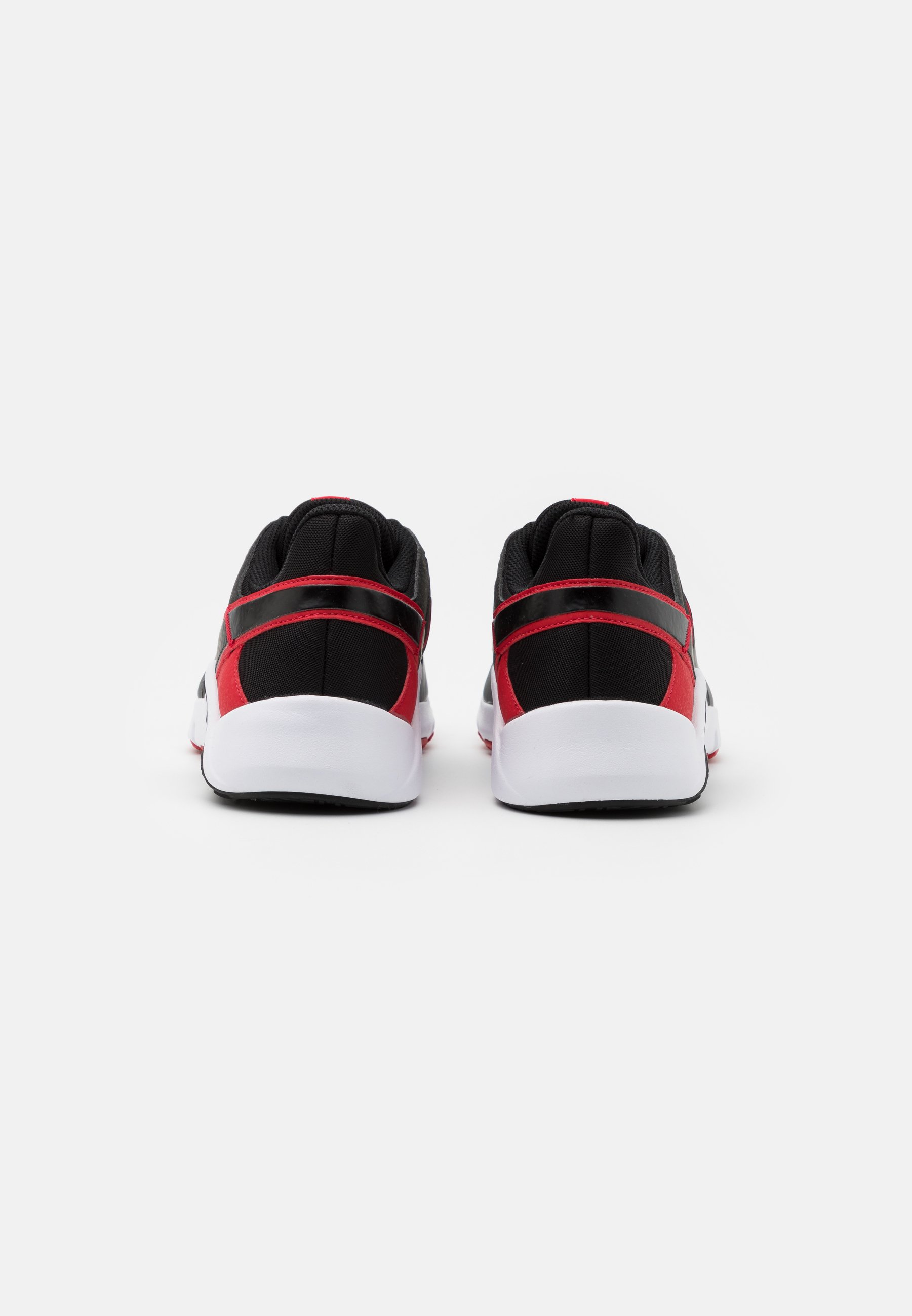 Nike Performance LEGEND ESSENTIAL 2 - Training shoe - black/university  red/white/black - Zalando.co.uk