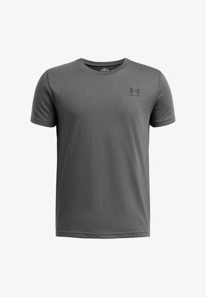 Sivé krátke rukávové tričko Under Armour s okrúhlym výstrihom a malým čiernym logom na ľavej strane hrudníka na bielom pozadí.