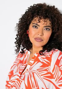 Ulla Popken ABSTRACT FOLIAGE FLOUNCE PANEL MIDI - Jurk - white