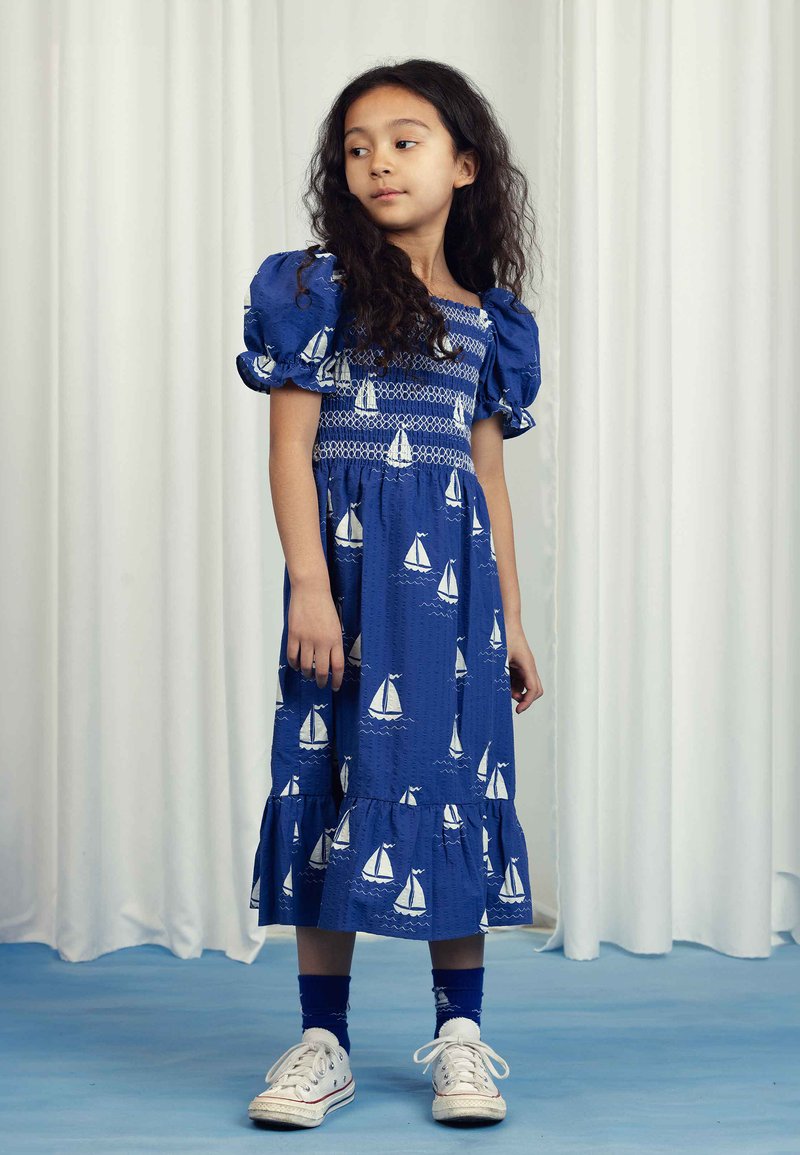 Mini Rodini - SAILING BOATS SMOCK DRESS - Cocktailkjole - blue, Forstørre