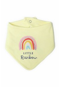Gul bomullbandana med en regnbågsgrafik och texten "Lilla Regnbågen", med mjukt tyg och ett tryckknappslås bak.