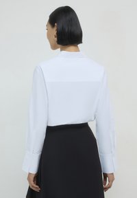 Calliope CON PLASTRON  - Camicia - bianco