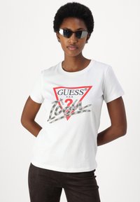 Guess SS CN ICON  - T-shirts med print - pure white