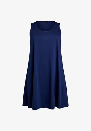 Mørkeblå ærmeløs kjole lavet af blødt stof. Har en rund hals og en svævende A-line silhuet uden synlig hardware eller mønstre.