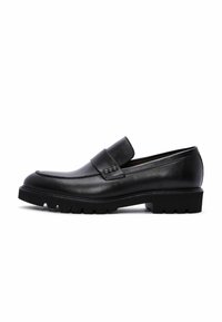 - Biznesowe loafersy