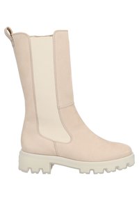 Béžová kožená kotníková bota s elastickými bočními panely a masivní bílou podrážkou. Má strukturovaný povrch a poutko na patě.