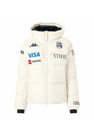 Giacca puffer bianca con cappuccio, chiusura con zip e polsini neri. Presenta loghi in blu e rosso, tra cui il Team Sci USA e il marchio Kappa.
