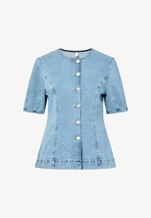 Svetlo modra jeans jakna s kratkimi rokavi, okrolim izrezom, šestimi gumbi spredaj in subtilnimi šivi za oprijeto obliko.