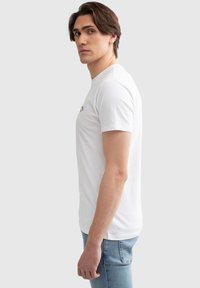 Big Star Pamata T-krekls - weiß