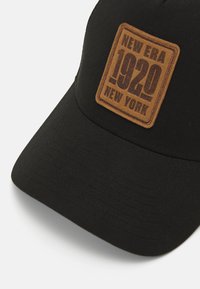 New Era NE REPREVE TRUCKER UNISEX - Cap - black