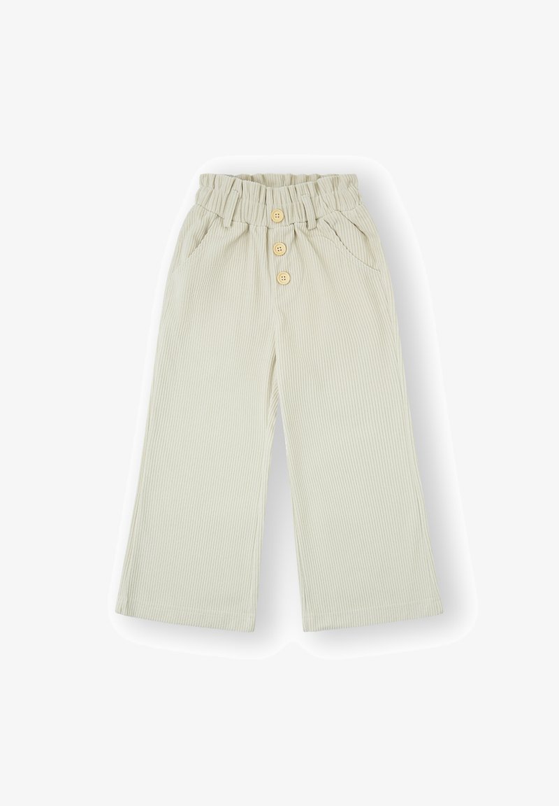 Pantalones de canalé verde claro con cintura elástica, tres botones de madera y bolsillos laterales. Diseño de pierna ancha con una textura suave.