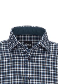 Blau-weiß kariertes Hemd aus Baumwolle. Verfügt über einen Button-Down-Kragen und einem schwarzen Logo-Tag. Strukturierter Stoff mit einer taillierten Passform.