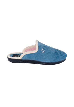 Zapatilla de felpa azul con un interior suave, ribete de color crema y suela negra. Presenta un logo sencillo en la superficie superior.