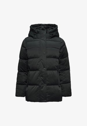 Doudoune noire avec capuche, présentant un design matelassé horizontal, des boutons-pression à l'avant et des poches latérales. Tissu lisse et léger.