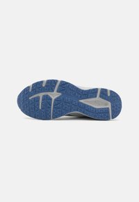 Athletic shoe outsole with a gray base and patterned blue rubber. Features textured grip with triangular and rectangular patterns.