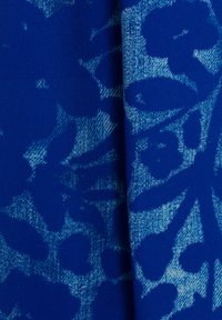 adL ZIPPERED - Kynähame - printed sax