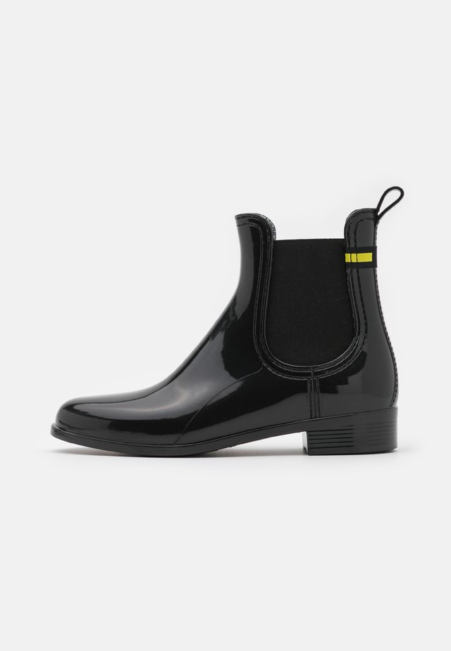 welly shoes uk