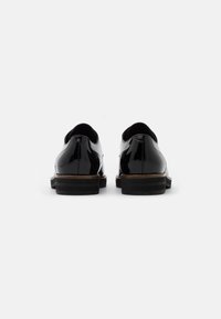 Minelli Derbies - black