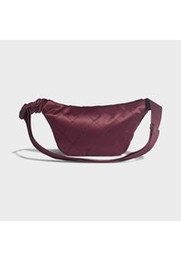Burgundy waist bag made of smooth fabric, featuring a quilted diamond pattern, adjustable strap, and a minimalist design.