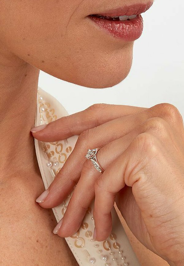 Ring - weißgoldfarben