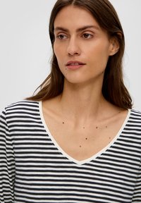 s.Oliver - Bluzka z długim rękawem