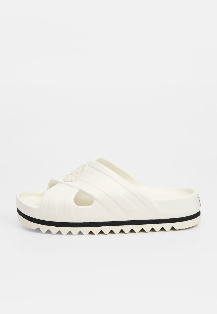 Converse Sandały kąpielowe mleczny