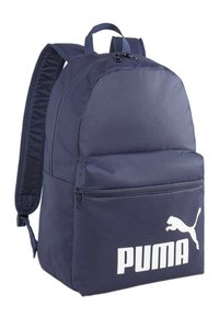 Zaino blu navy realizzato in tessuto resistente, dotato di una grande tasca frontale con zip e di un prominente logo bianco Puma sul fronte.