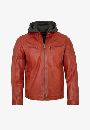 Rote Lederjacke für Herren mit Frontreißverschluss, zwei mit Reißverschluss verschließbaren Brusttaschen und angenähter dunkelgrauer Stoffkapuze.