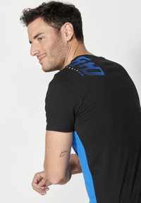 Koroshi SHORT SLEEVE - Marškinėliai su spaudiniu - azul blue
