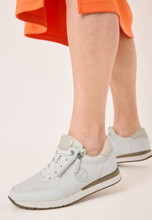 WEITE & FLEXIBLE  SNEAKER - Trainers - white nappa