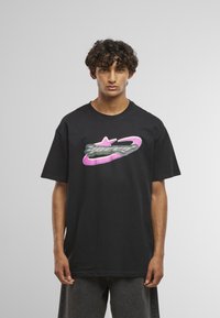 Upscale by Mister Tee SPEED LOGO  - Majica kratkih rukava s printom - black