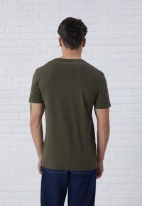 Pier One 5 PACK - T-shirt - bas - white/dark green/dark blue/bordeaux