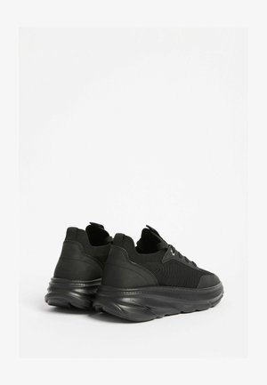 Friends Like These, REGULAR FIT - LACE UP COMFORT CASUAL ACTIVE TRAINERS . - Tossud - black