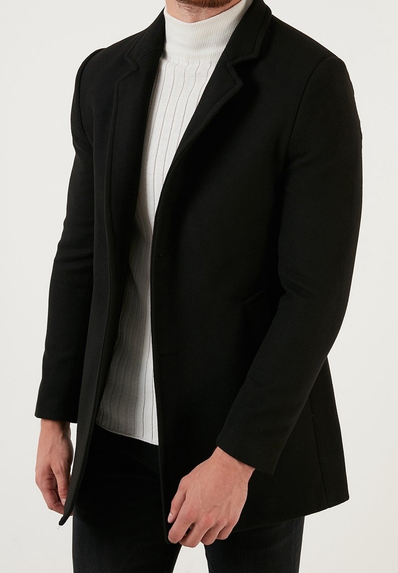 Buratti Abrigo corto - black