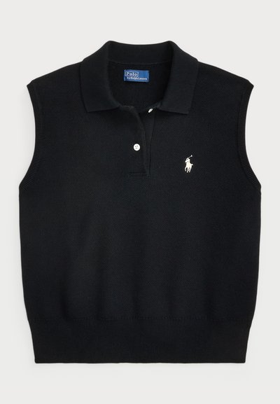 Must karvane kaelusega ilma varrukateta polo särk, mis on valmistatud tekstuuriga kudumiskoest, kahel valgel nööril ja väikese tikandiga logoga.