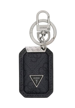 Schwarzer Guess Schlüsselanhänger mit strukturierter Oberfläche, dreieckigem Guess USA Logo und silbernem Metallring sowie Verschluss mit Guess Gravur.