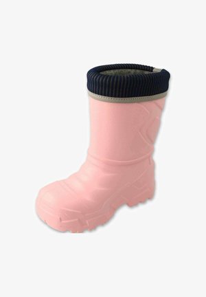 Różowy gumowy but z teksturowaną powierzchnią, granatowym dzianinowym kołnierzem i srebrnym akcentem. Posiada solidną podeszwę zapewniającą przyczepność.