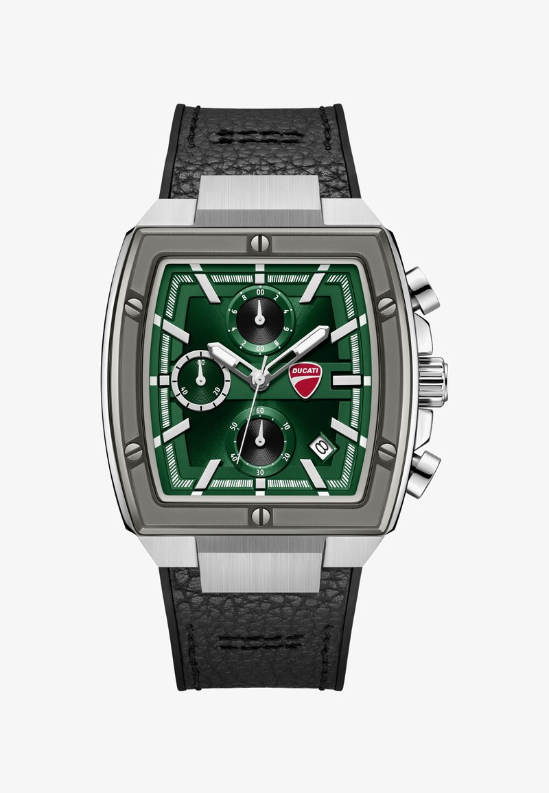 Reloj cuadrado de acero inoxidable con esfera verde, tres subesferas negras, marcadores blancos, ventana de fecha, logo de Ducati y correa de cuero negro con textura.