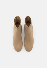 Even&Odd Wide Fit Kotníkové boty - beige