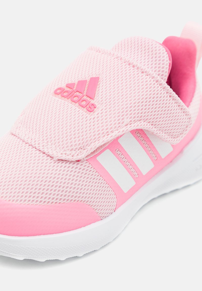 adidas gazelle silver green womens Adidas Fortarun 4.0 J Running Shoes For Girls, Black&Pink main image 0