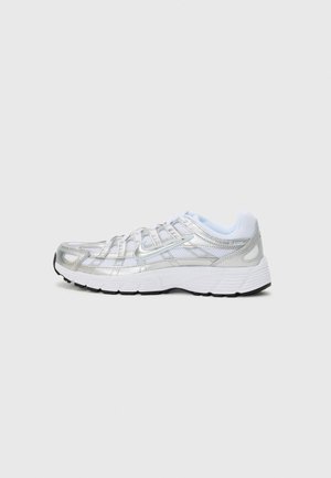 P 6000 UNISEX - Sneakers basse - white/silver-coloured/blue tint/black