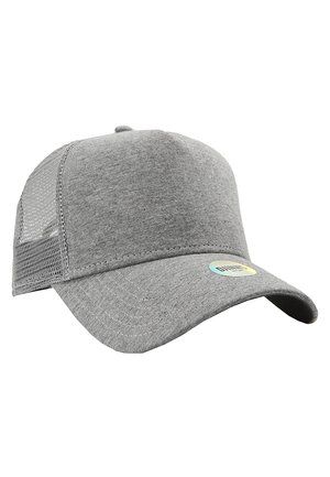 Színes logóval ellátott kör alakú címkéjű, ívelt karimájú, hálós hátsó résszel készült szövet sapka.