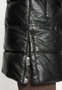 Gipsy by Mauritius Casaco de inverno - black
