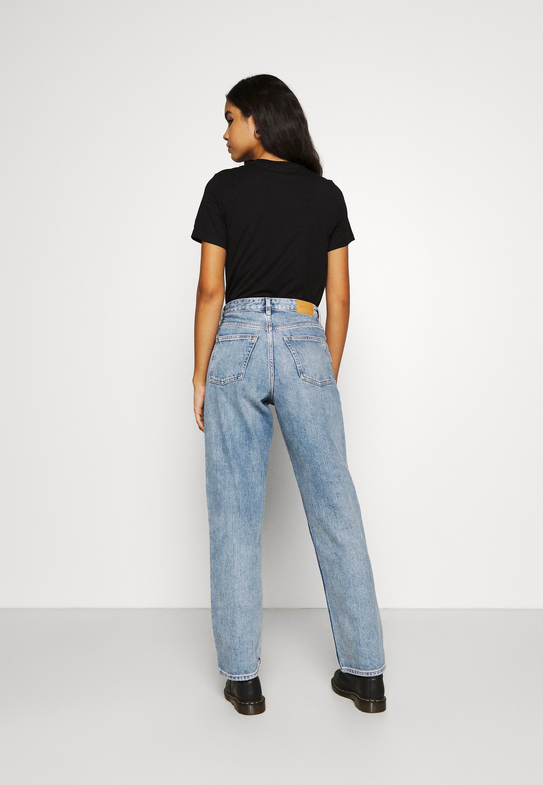Monki taiki straight leg blue jeans Outlet