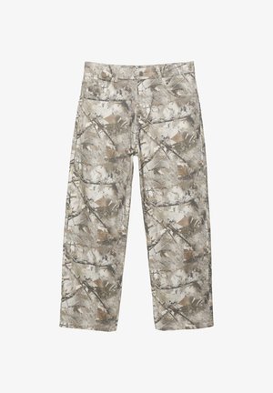 Beige, barna és szürke árnyalatú, álcázó mintás cargo nadrág övhurkokkal, elülső zsebekkel és egyenes szabású szárakkal.