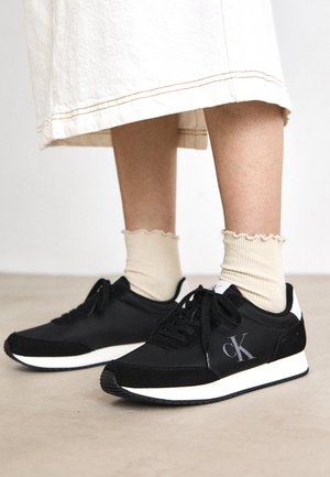 Calvin Klein Jeans RUNNER LACEUP - Sportcipő - black/bright white