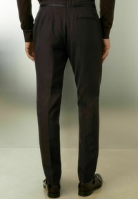 Reiss REGULAR FIT - SHADOW TUXEDO  - Pantalon - brown