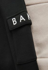 Baker by Ted Baker SET  - Træningssæt - stone
