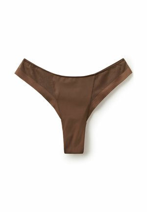 Braune Tanga-Unterwäsche aus glattem Stoff. Verfügt über ein einfaches Design mit minimaler Bedeckung und einem regulären Bund für einen eleganten Look.